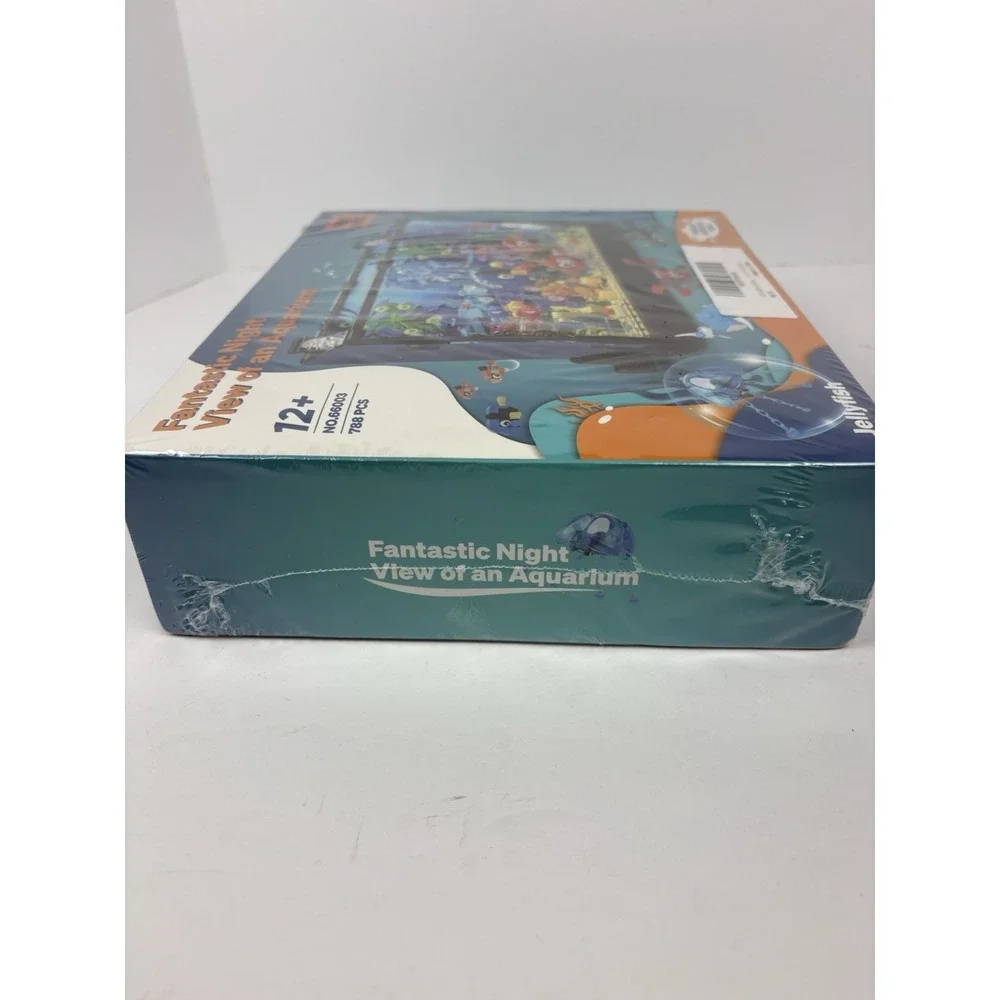 NIB Tok Moc Fantastic Night View Of Aquarium Building Set.